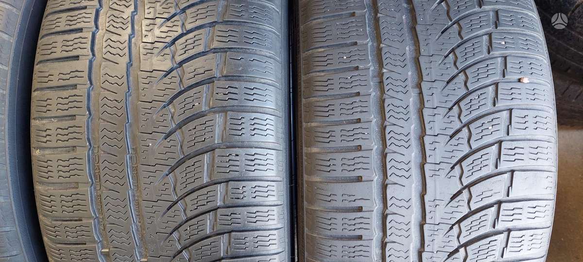 Nokian, зимние 235/40 R19
