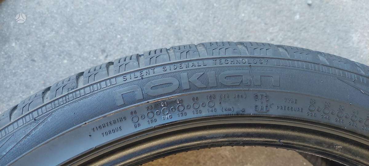 Nokian, winter 235/40 R19