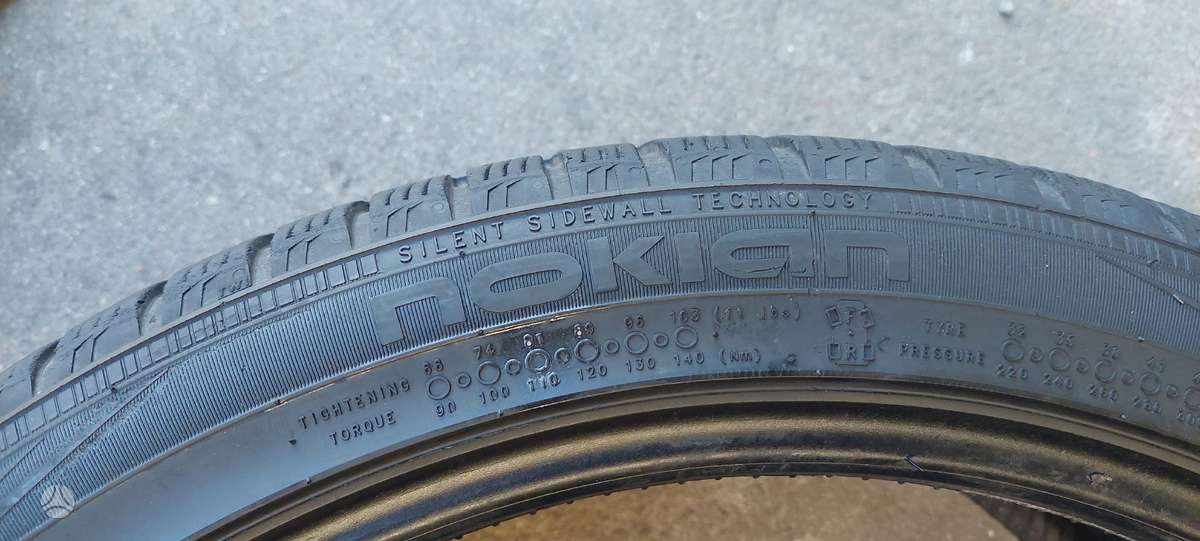 Nokian, зимние 235/40 R19