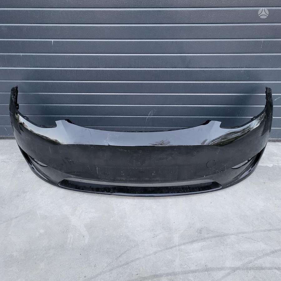 Tesla -kita- bamperi