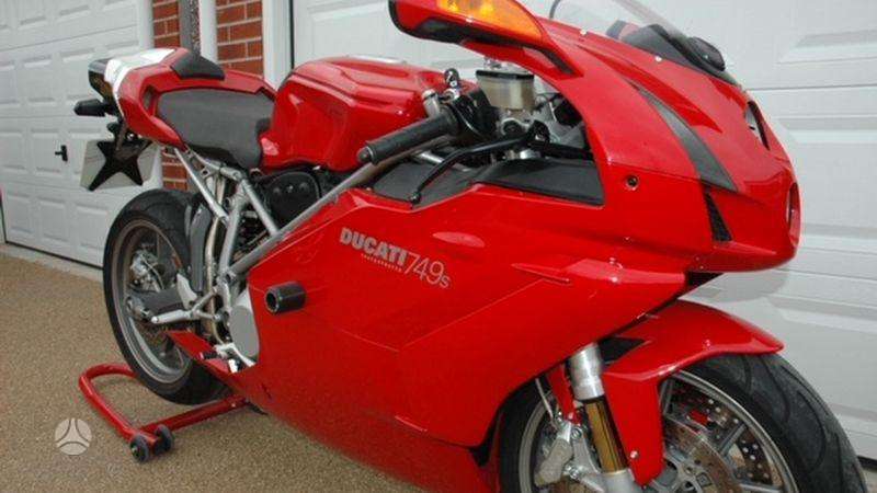 Ducati 749, sporta / superbikes