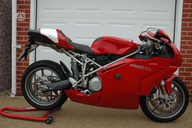 Ducati 749, sporta / superbikes
