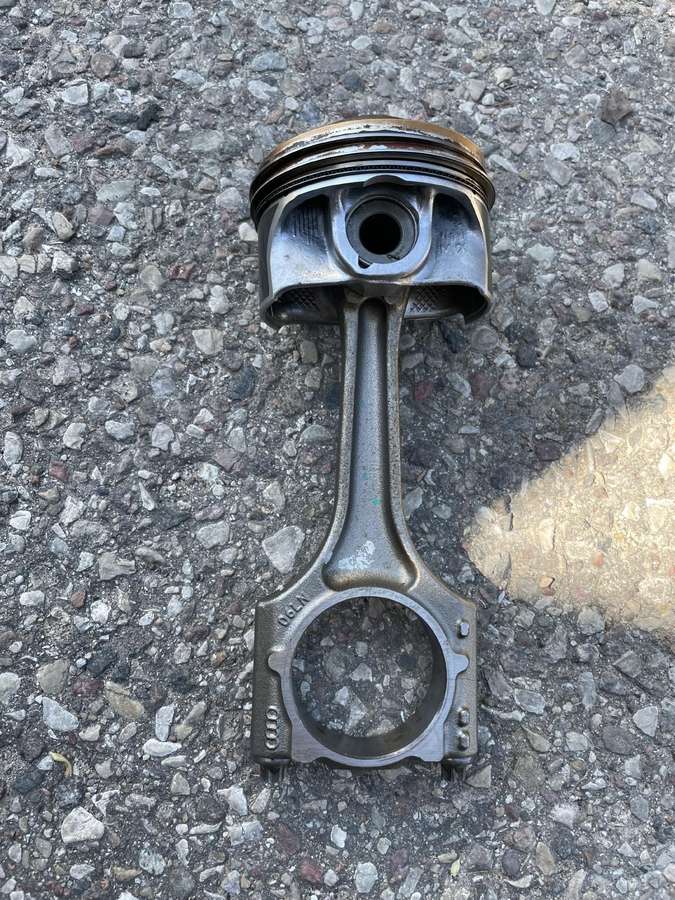 Audi Q5, 06LN, crankshaft, pistons, engine block