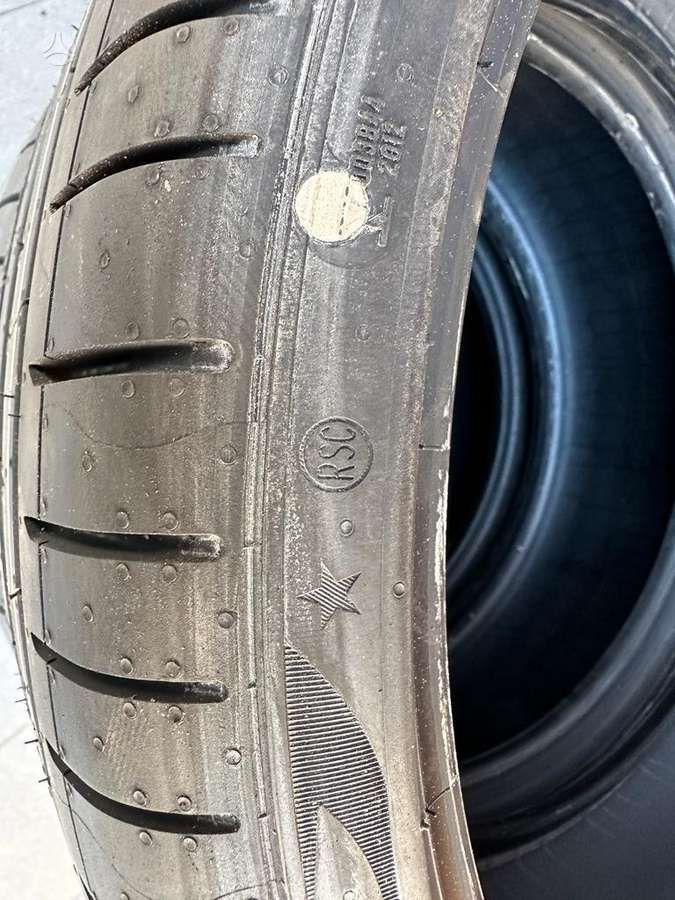Pirelli P ZERO, vasaras 255/30 R20