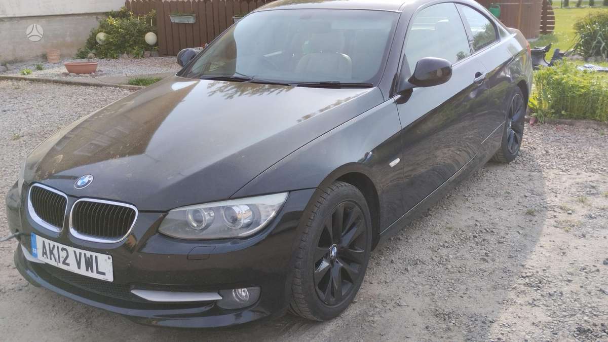 BMW 320 N47d20c 668 spalvos kodas