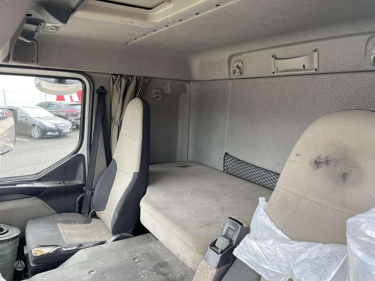 Renault Premium 380 DXI ADR EURO4, single sleeper