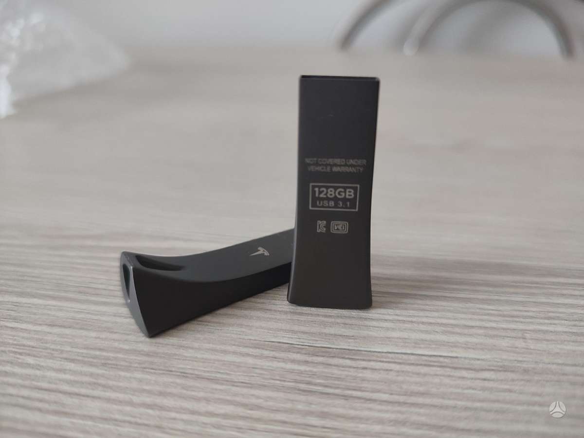 Tesla Model Y accessories and consumables