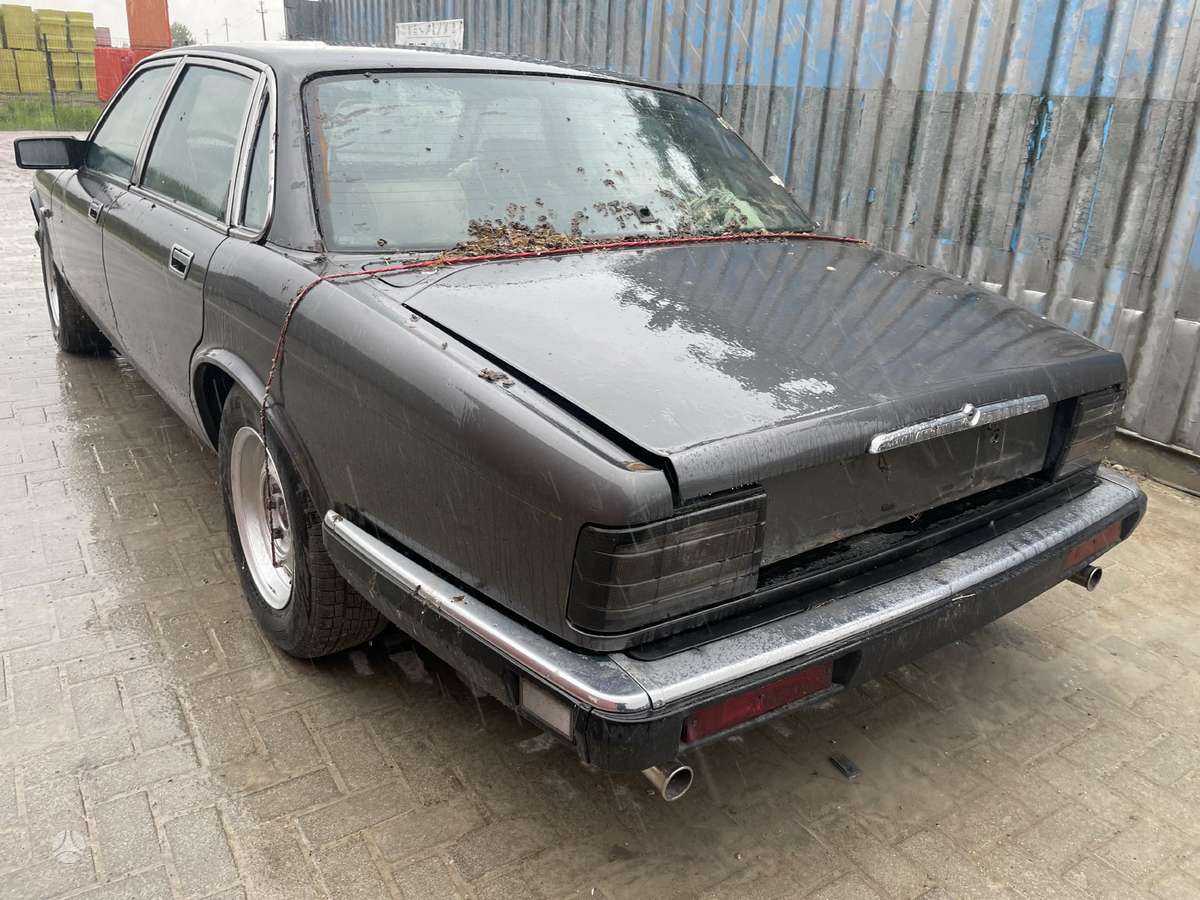 Jaguar XJ6 rezerves daļās