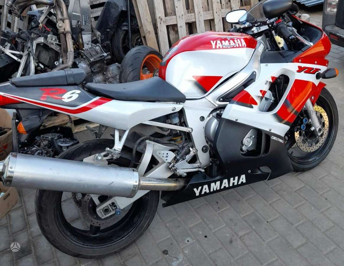 Yamaha R6, superbikes