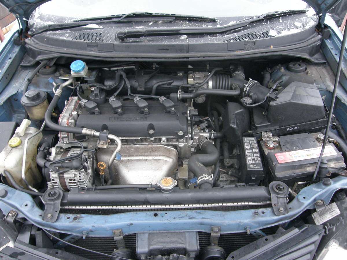 Nissan Primera Automobilis dalimis