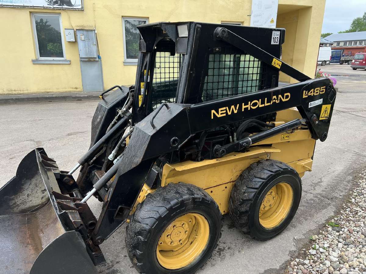 New Holland LX485, mini loaders