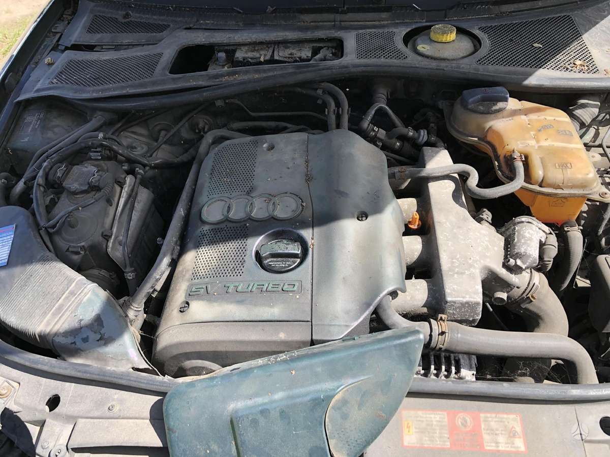 Audi A4 for parts. dalimis