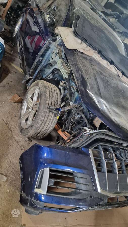 Audi Q7 детали салона