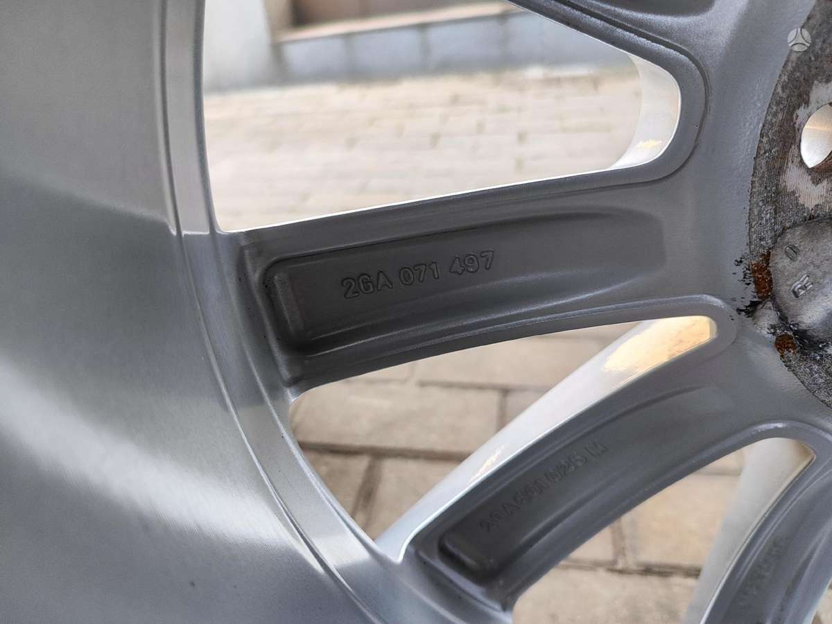 Volkswagen, light alloy, R17