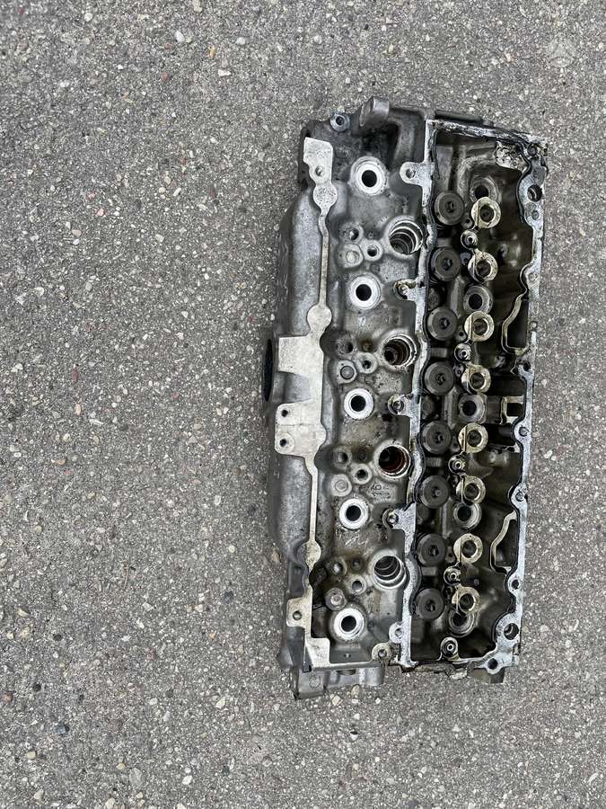 Volvo C30, D4162t, cylinder head