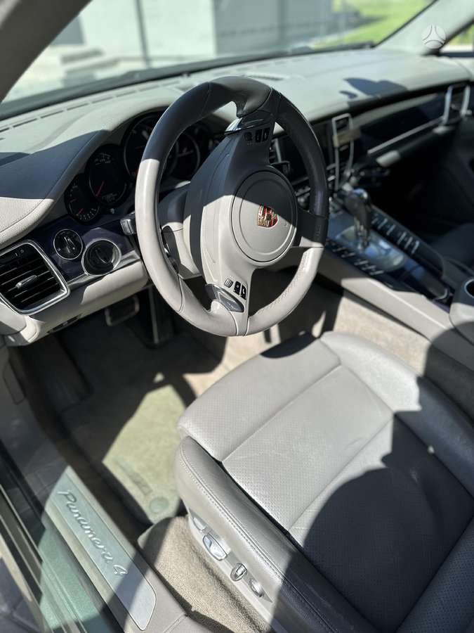 Porsche Panamera, 3.6 l., Хэтчбек