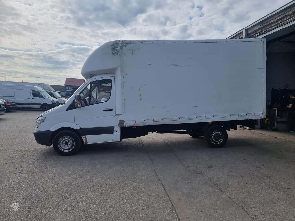 Mercedes-Benz Sprinter, cargo vans