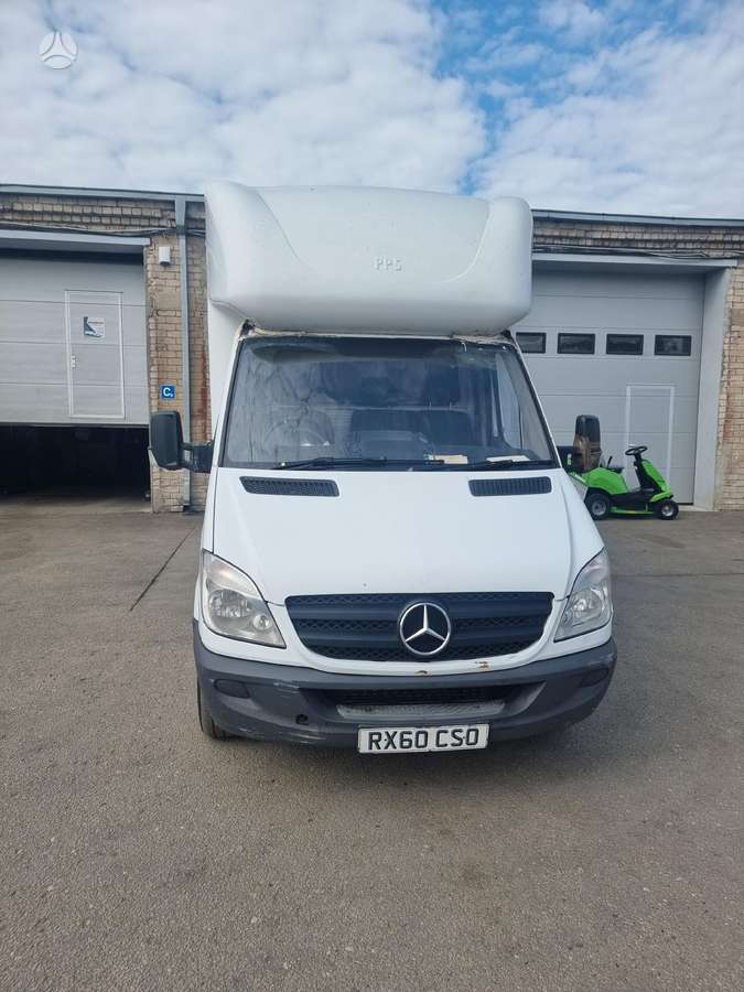 Mercedes-Benz Sprinter, cargo vans