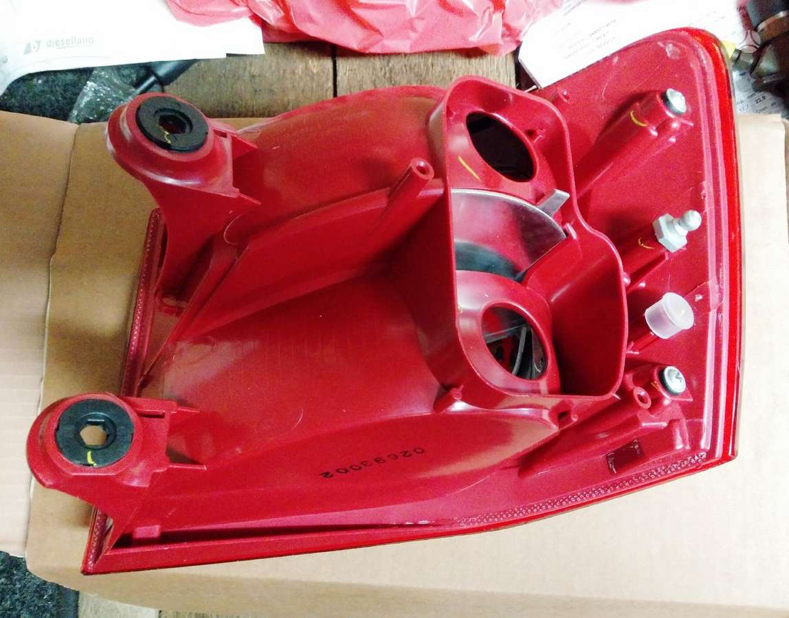 Audi A6 lights, roof rack