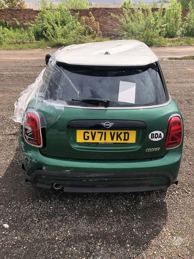 Mini Cooper dalimis