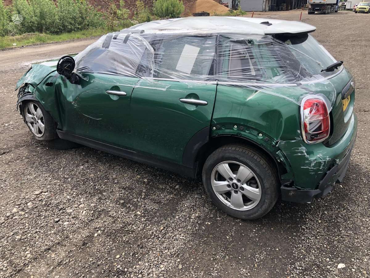 Mini Cooper по частям