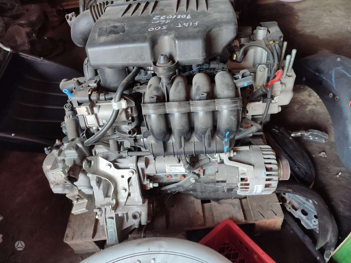 Fiat 500 Tik variklis su greičių deze