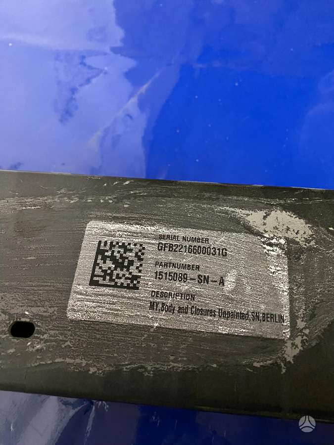 Tesla Model Y kėbulo dalys