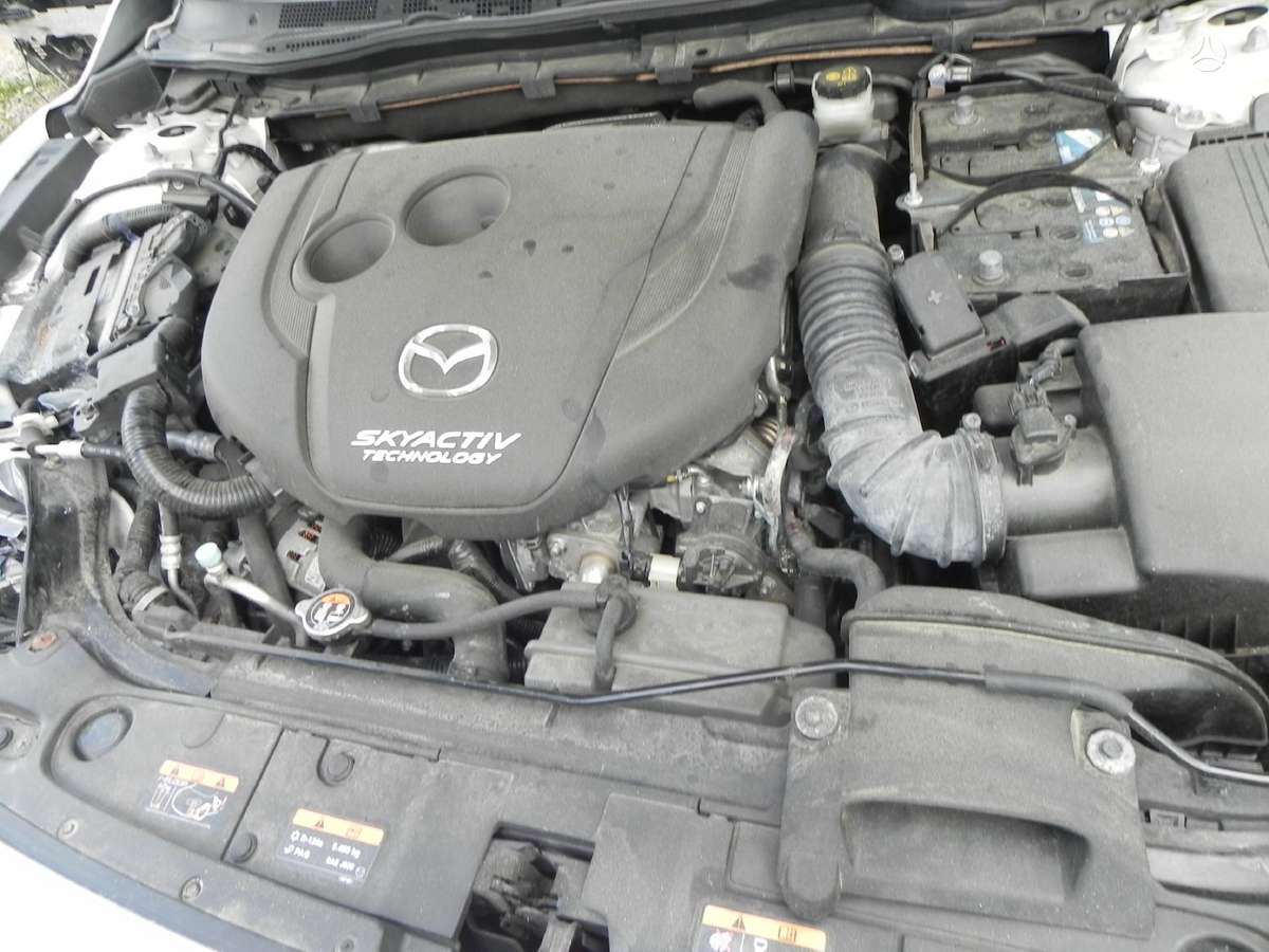 Mazda 6 dalimis