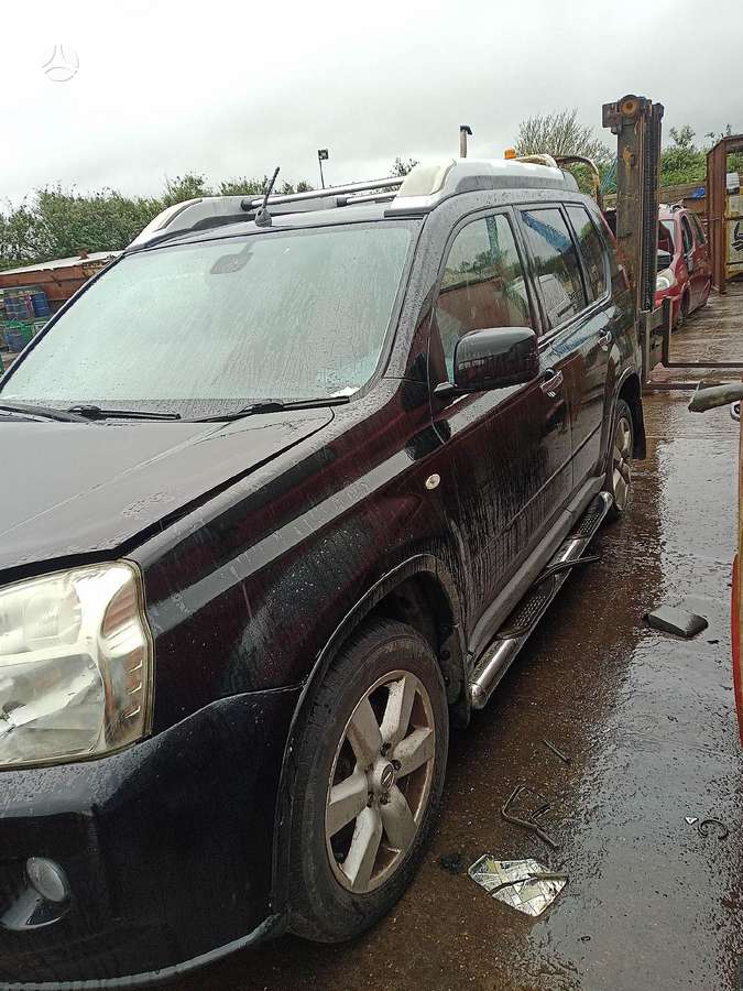 Nissan X-Trail dalimis