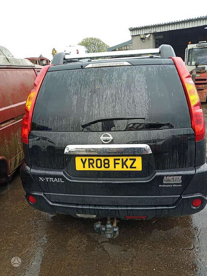Nissan X-Trail for parts