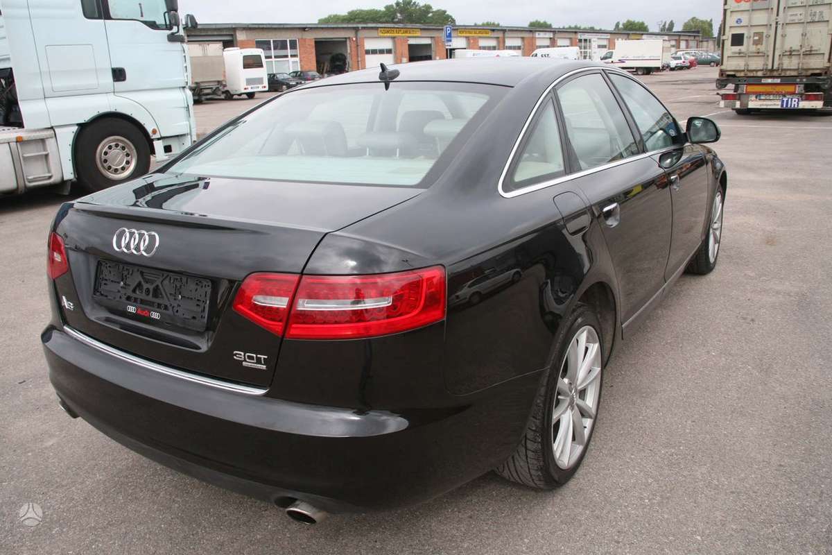 Audi A6, 3.0 l., saloon / sedan