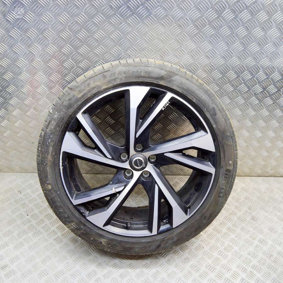 Volvo XC-40, light alloy, R20