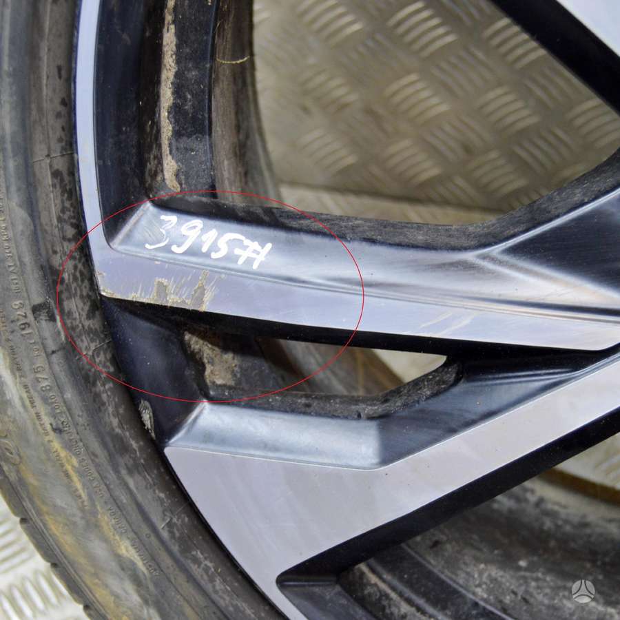 Volvo XC-40, light alloy, R20