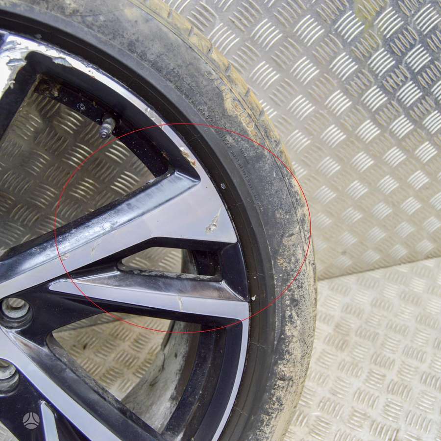 Volvo XC-40, light alloy, R20