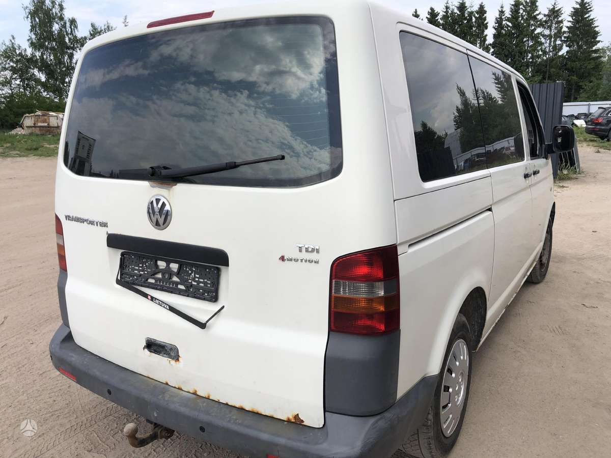 Volkswagen Transporter dalimis. Axd