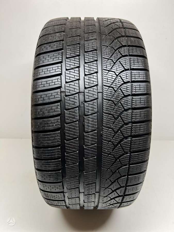 Pirelli P-Zero Winter MO1A 2025m, winter 295/30 R21