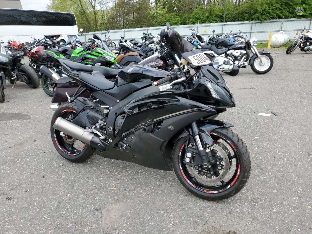 Yamaha R6, street / classic