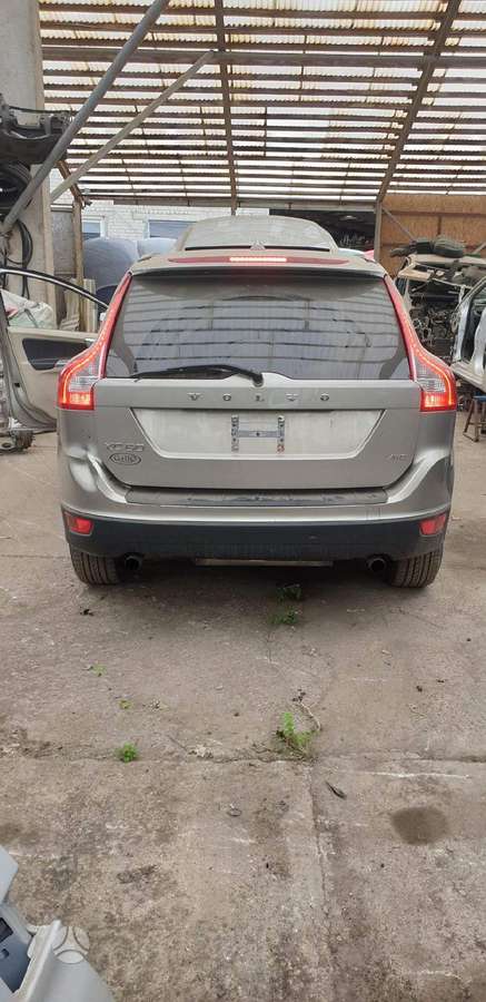 Volvo XC60 Spalvos kodas 492 46