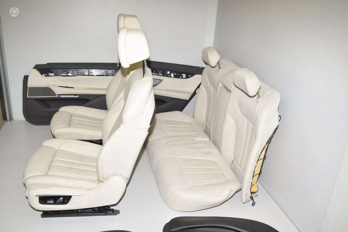 BMW 730 обивка дверей, сиденья