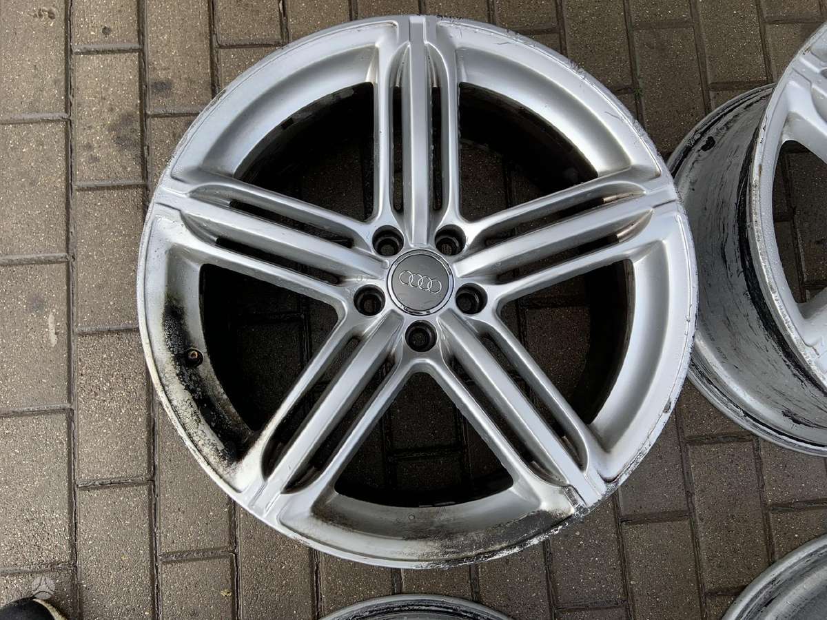 Audi 4h0601025T, light alloy, R20