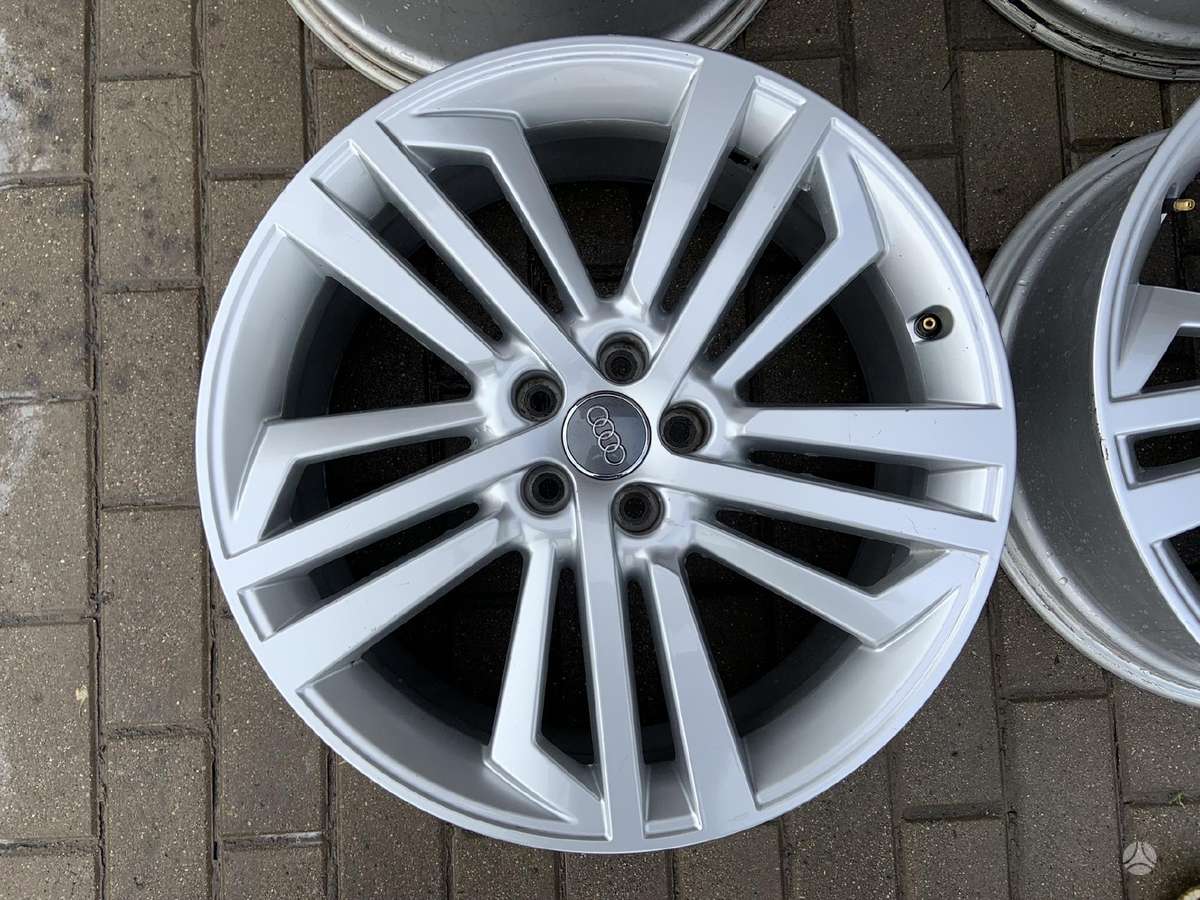 Audi 80a601025F, lengvojo lydinio, R20