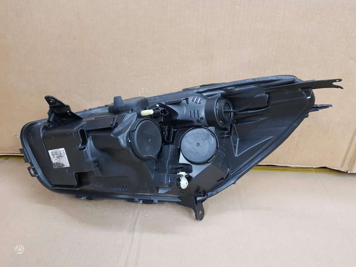 Renault Clio, 260100653R, фары