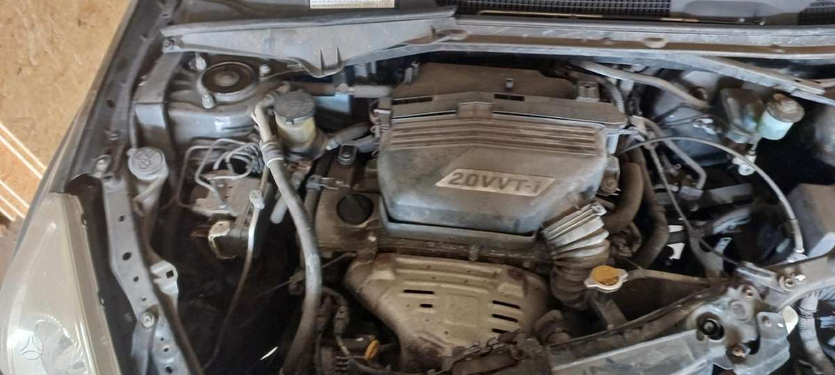 Toyota RAV4 kėbulo dalys