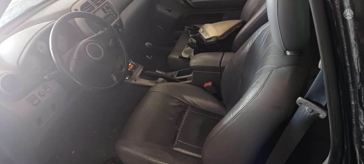Toyota RAV4 kėbulo dalys
