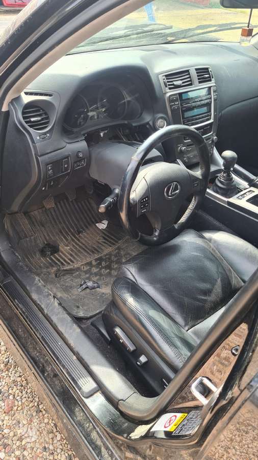 Lexus IS 220 purkstuku nera