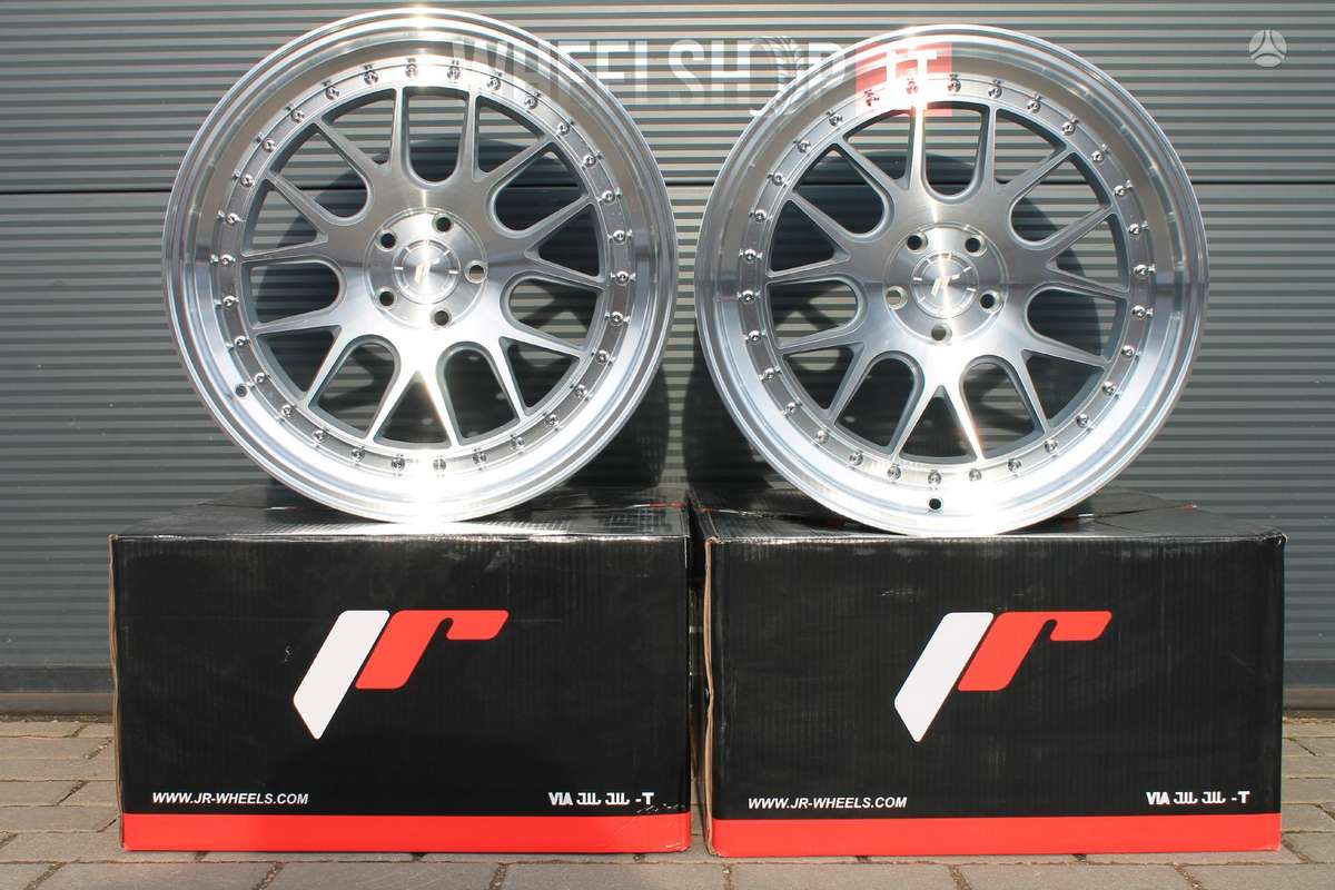 Japan Racing JR40 Silver FlowFormed, легкосплавные , R18