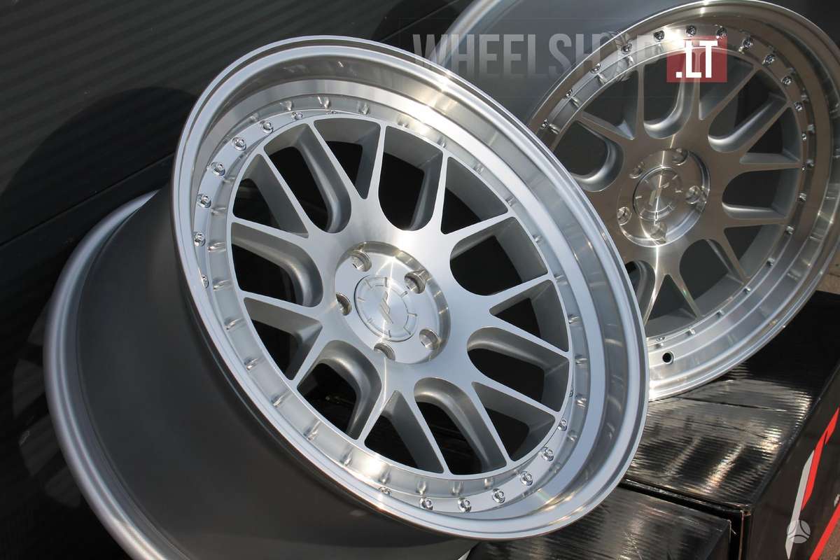 Japan Racing JR40 Silver FlowFormed, легкосплавные , R18