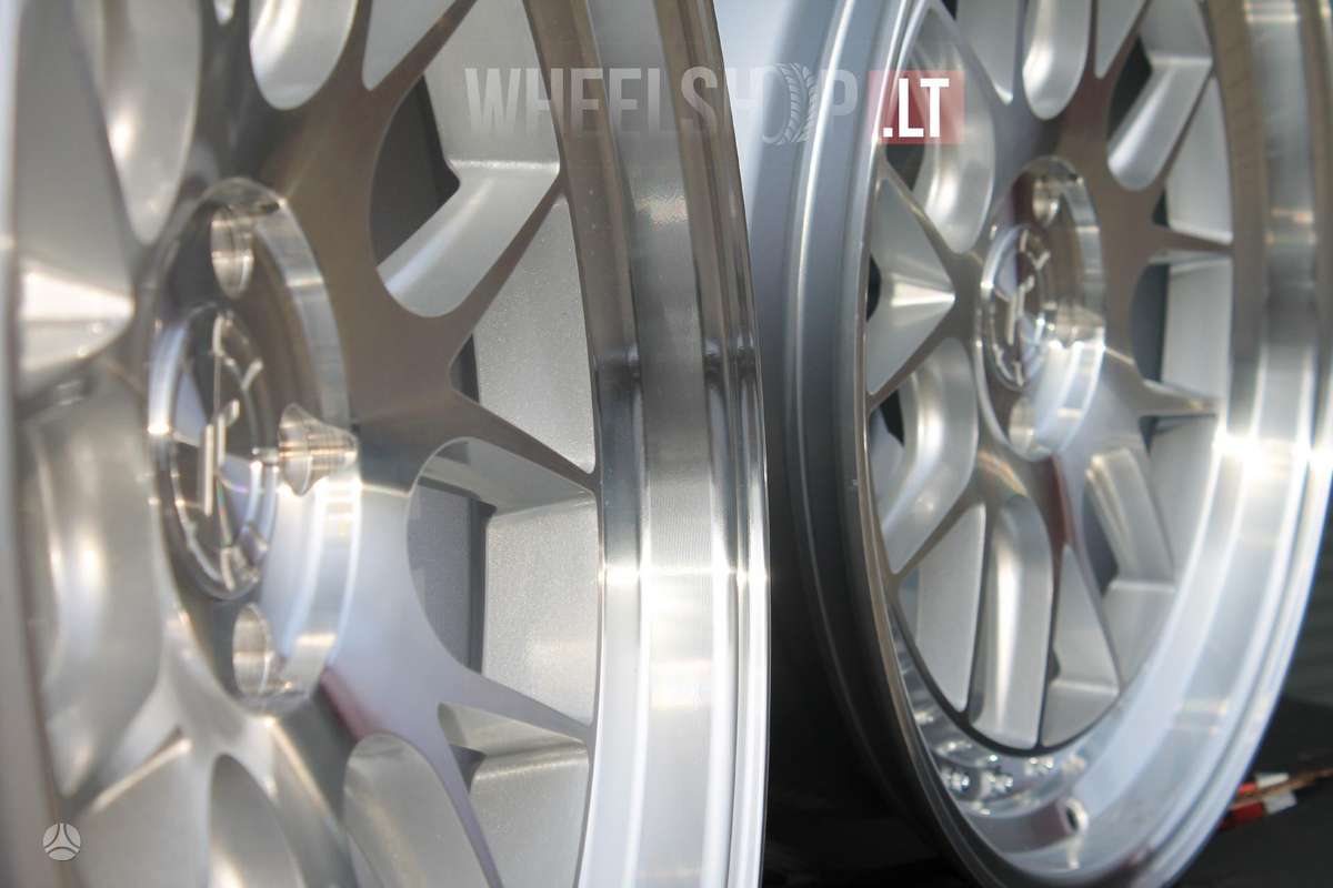 Japan Racing JR40 Silver FlowFormed, легкосплавные , R18