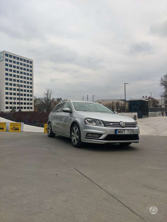 Volkswagen Passat, universalas
