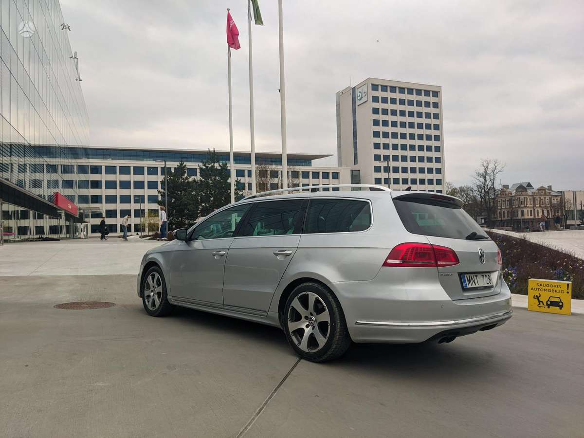 Volkswagen Passat, universalas